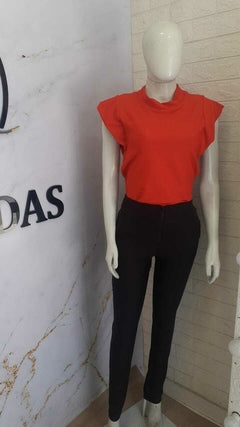 Blusa ombreira em malha twill